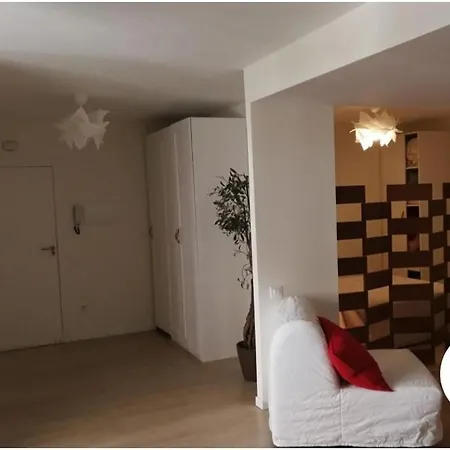 Very Cosy Apt 7 Min From Camp Nou Esplugues de Llobregat